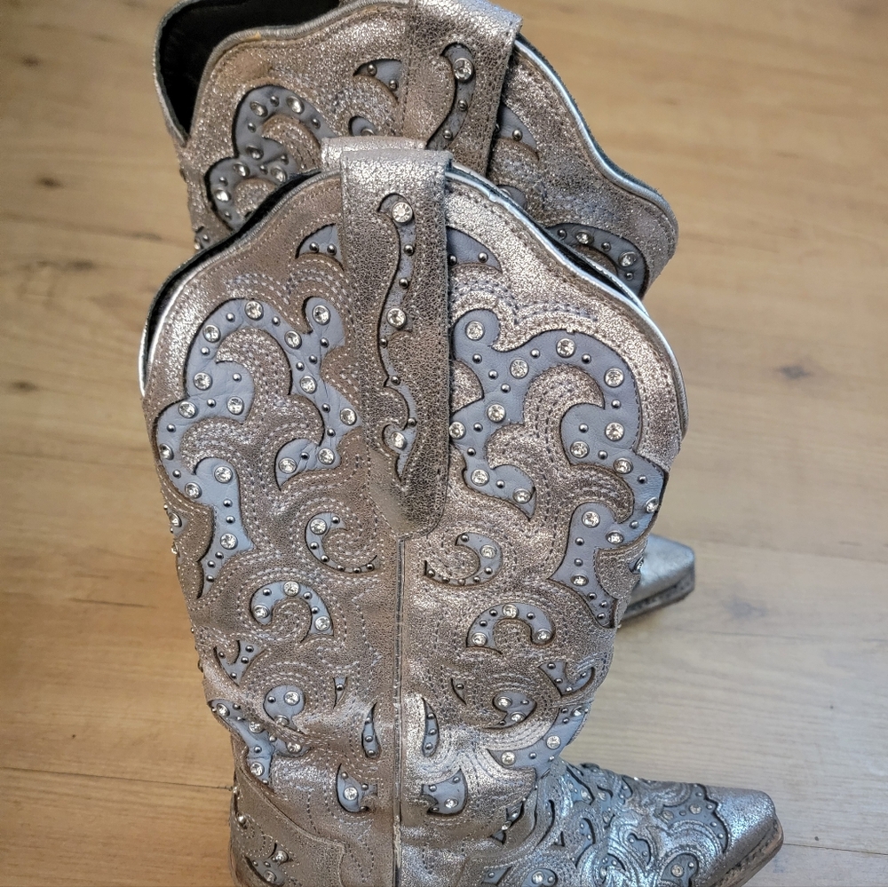 J.B. Dillon Bellflower Western Boots - Picture 10 of 16